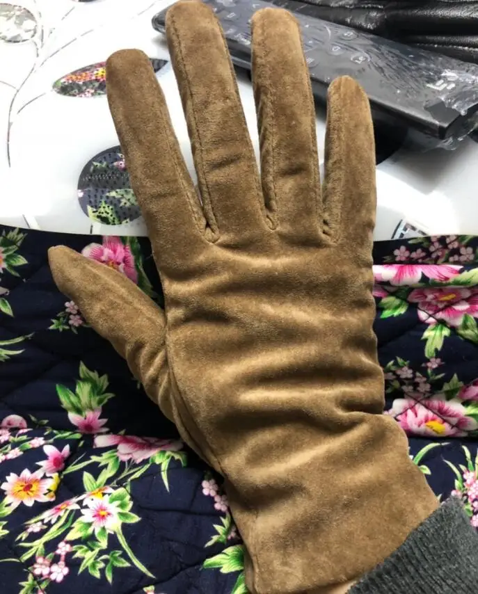 Женские кожаные перчатки из натуральной замши короткие однотонные