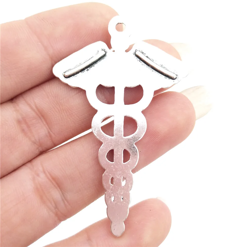 Оптом 30 цинковый сплав Медицинский символ Docotor медсестры знак кадуцеус подвески