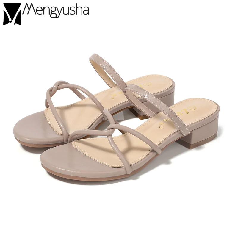 Шлепанцы женские с узким ремешком сланцы каблуком пляжные сандалии на щиколотке