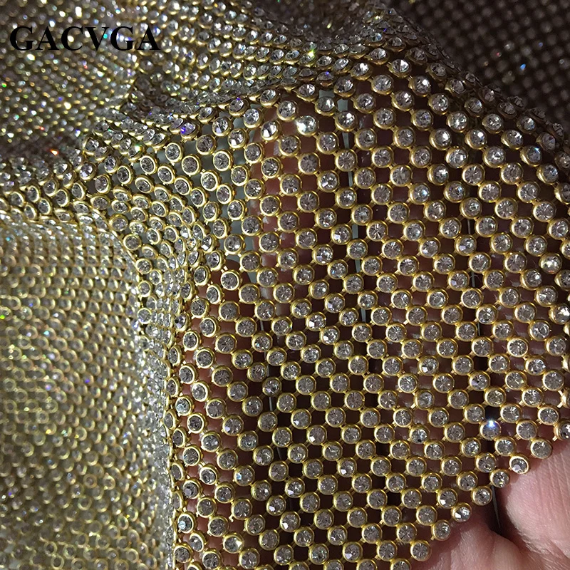 Женский укороченный топ на бретельках GACVGA короткий с открытой спиной и