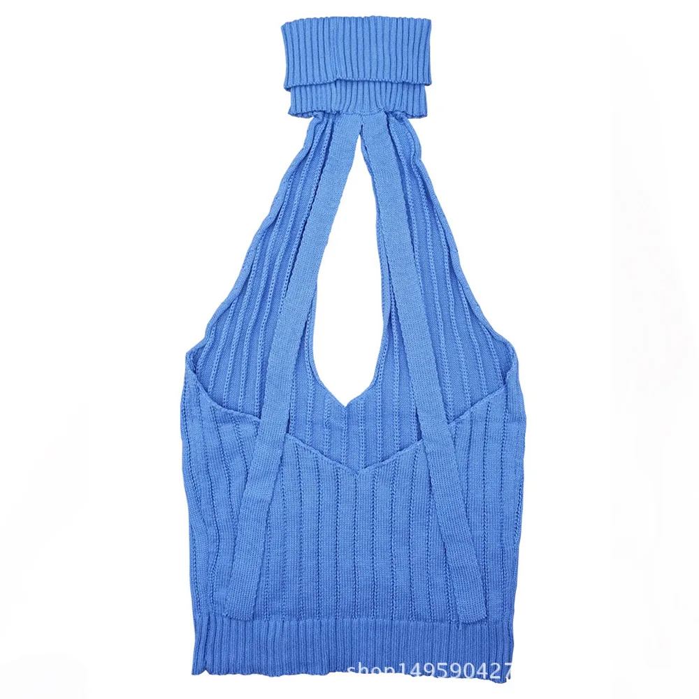 Женский трикотажный свитер с открытой спиной и высоким воротником | Женская