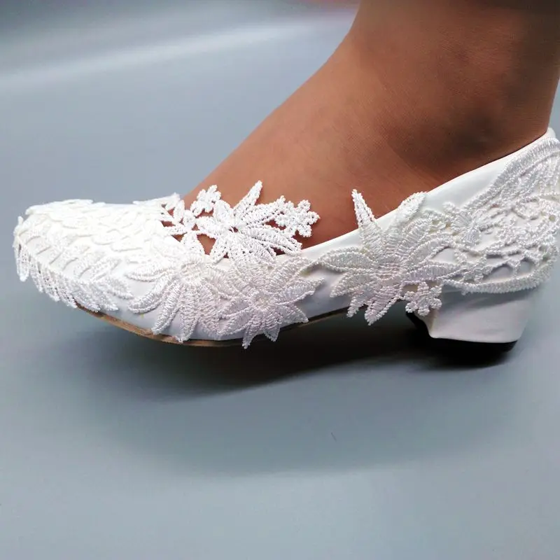 

White lace wedding shoes bride woman handmade 4cm low block heel bridal bridesmaid lace flower elegant wedding pumps shoe