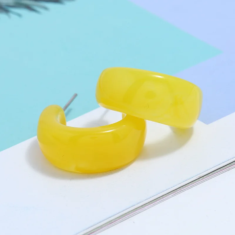 Женские маленькие серьги гвоздики из смолы корейские дизайнерские C элегантные