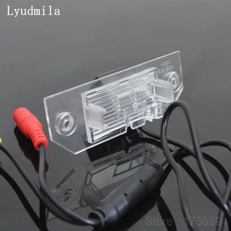 Автомобильная интеллектуальная динамическая траекторичная камера заднего вида