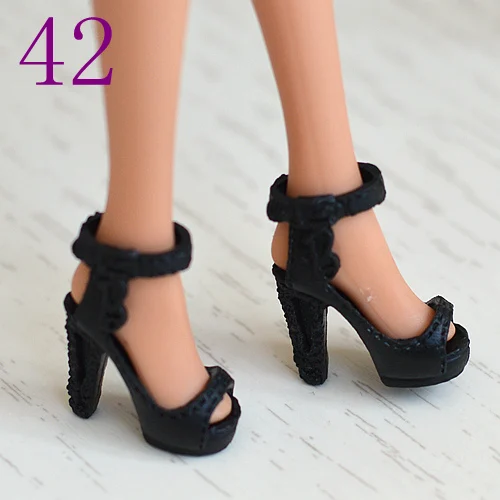 Оригинальная обувь для кукол разных стилей модные современные аксессуары на