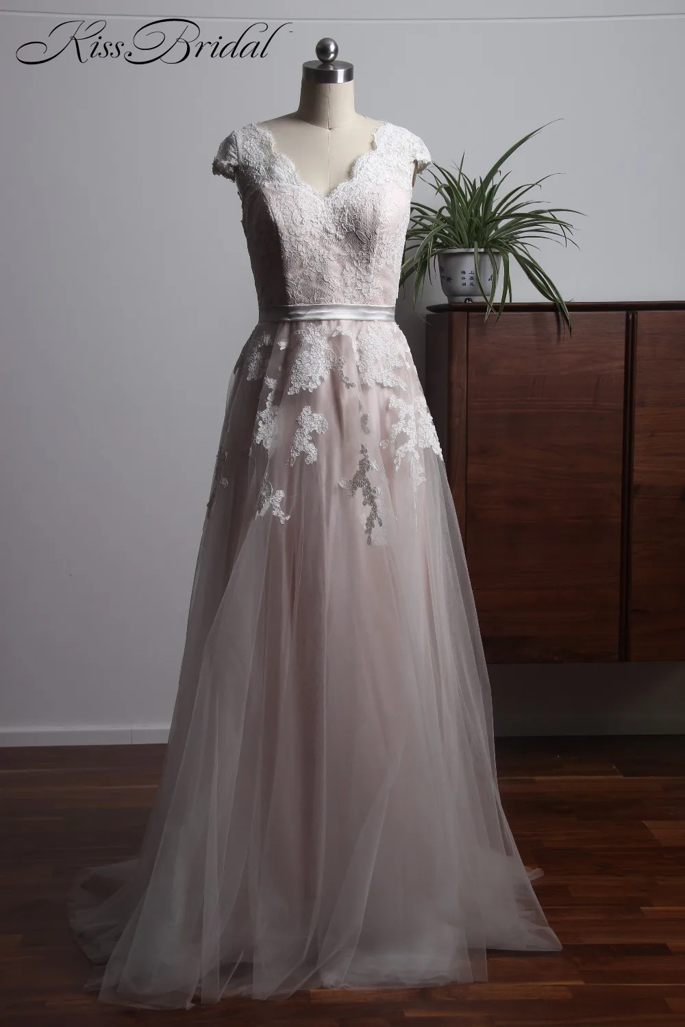 Новая мода 2018 выпускные длинные платья с v образным вырезом кружевные аппликации