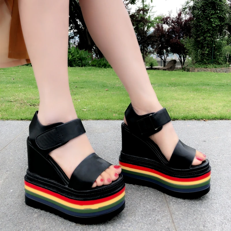 Женские босоножки на толстой подошве элегантные сандалии в римском стиле