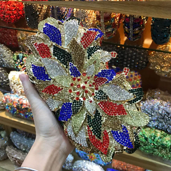 Женский зеленый/золотистый/серебристый/синий клатч с кристаллами и вырезами