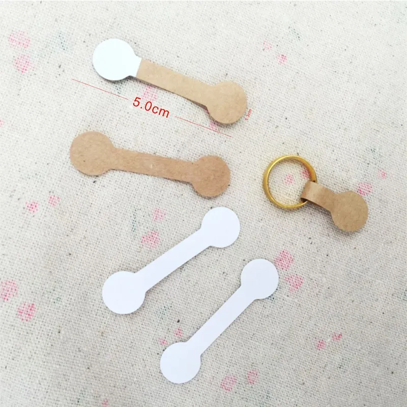 1000 шт. цвета: белый/коричневый Бумага бирки с ценами Packaging1.3x5cm круглый крафт бумажные держатели для бижутерии этикетки для карточек кольцо Стикеры бирка