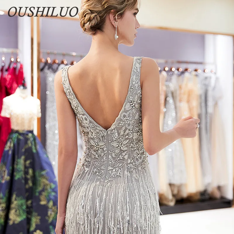 Сексуальное вечернее платье русалки с v образным вырезом и открытой спиной серое
