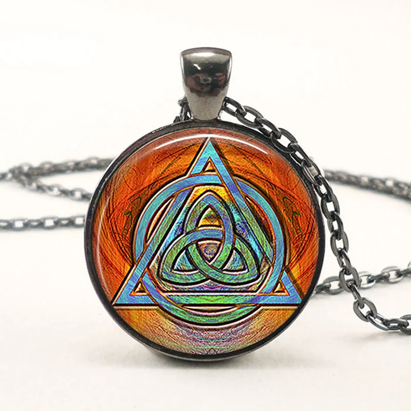 С надписью "Lucky Charm" Винтаж Triquetra подвеска, кельтская Цепочки и ожерелья ювелирные изделия для мужчин и женщин валентинки, открытки на годовщину подарком символическим амулет цепочка со стразами