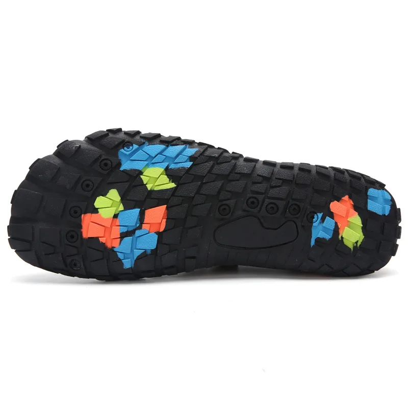 

Summer Water Shoes Men Beach Sandals Upstream Aqua Shoes Man Quick Dry River Sea Slippers Diving Swimming Socks Tenis Masculino