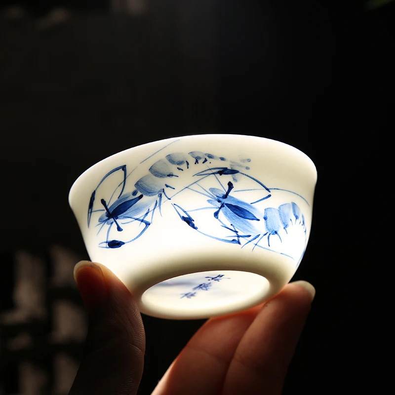 

2Pcs/Lot Blue and White Porcelain Teacup Jingdezhen Teaware Ceramic Master Cup Underglaze Tea Cup Kung Fu Tea Set Small Tea Bowl
