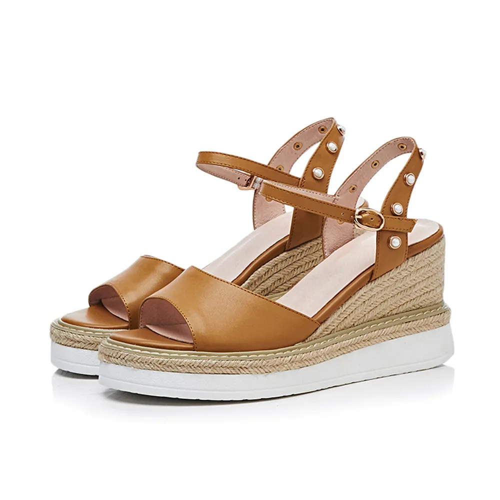 Женские босоножки на танкетке Smirnova черные из натуральной кожи платформе и