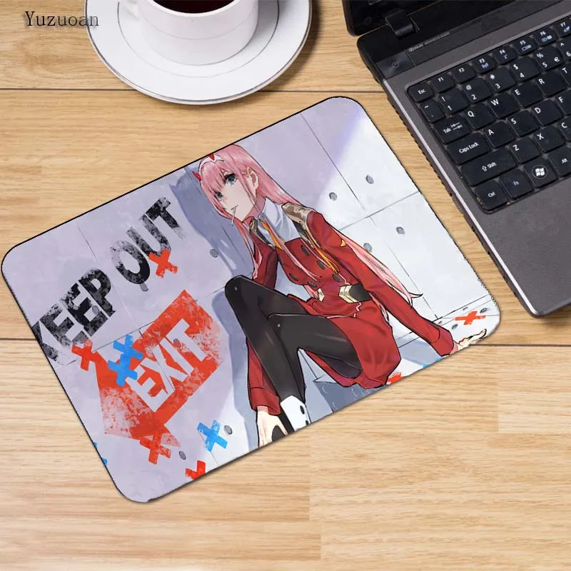 Yuzuoan пользовательские кожи Дарлинг в FRANXX АНИМЕ DIY дизайн игры стол коврик