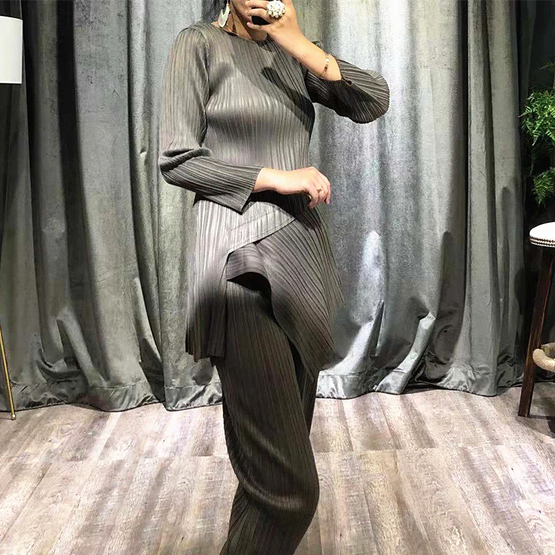 Changpleat Весенние новые женские комплекты Miyak плиссированные Модные Дизайнерские однотонные тонкие эластичные футболки и штаны костюмы из двух частей S9