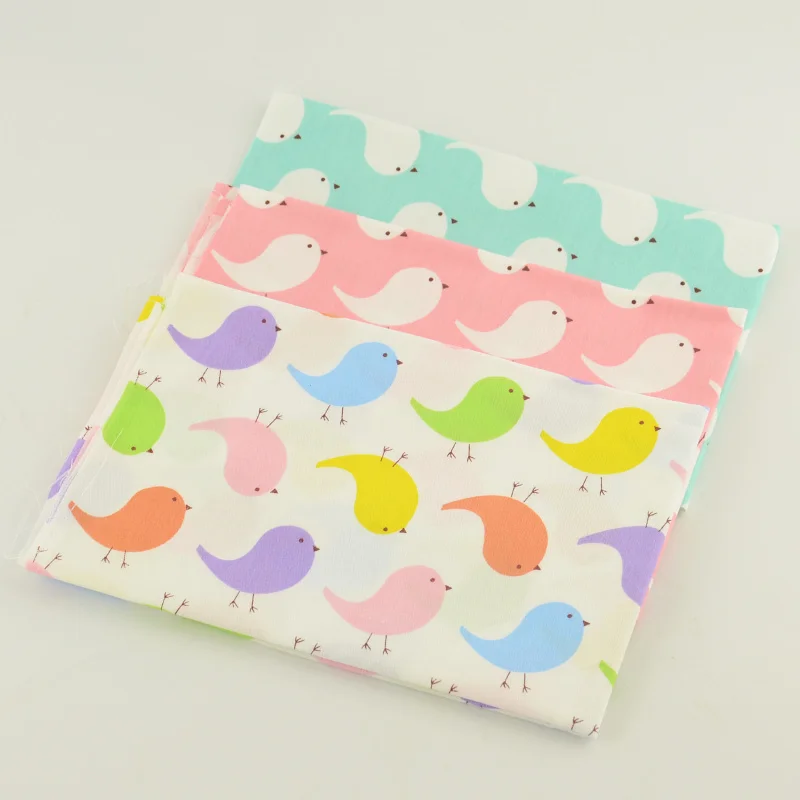 Три разных цвета хлопковая ткань с рисунком птиц саржа для шитья полных