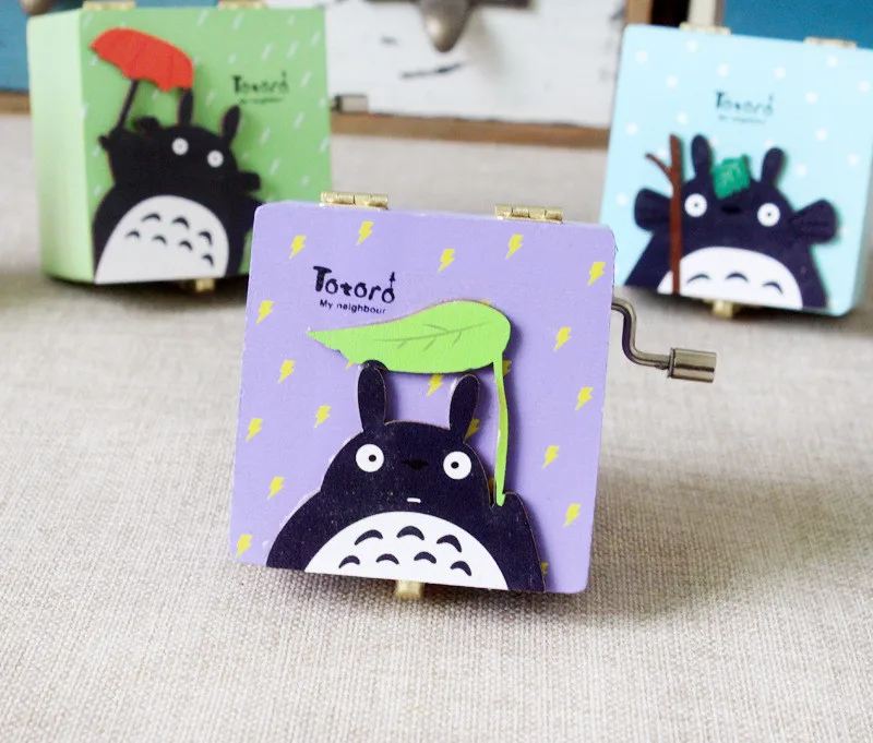 Механическая винтажная музыкальная шкатулка Тоторо квадратная деревянная для