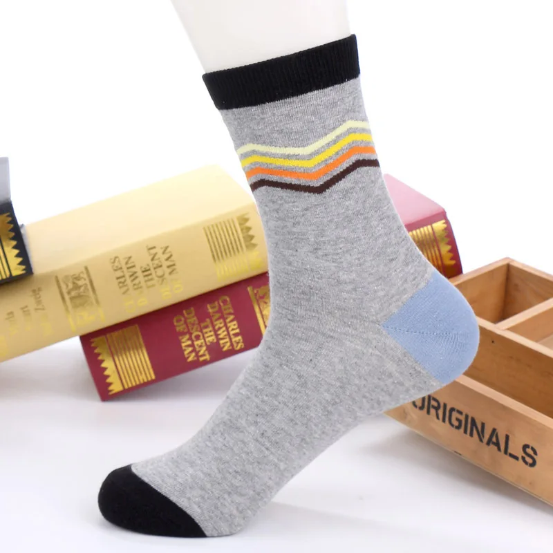 

New Autumn Cute Stripe Pattern Women Socks Female Skateboard Short Socks Fashion Harajuku Soft Cotton Socks Low Ankle Funny Sox