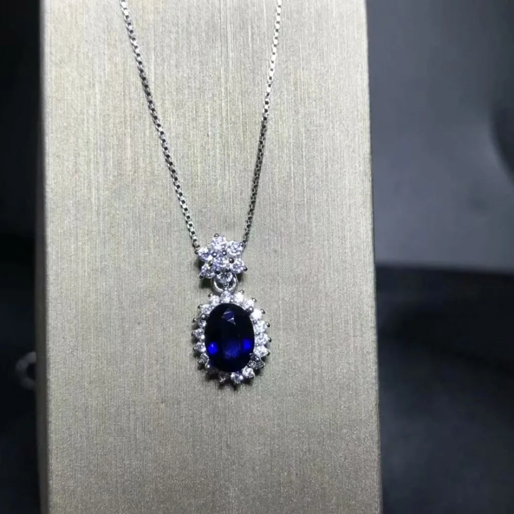 Natural sapphire necklace pendant 925 silver and silver Burnt sapphire High-end jewelry. An engagement proposal gift
