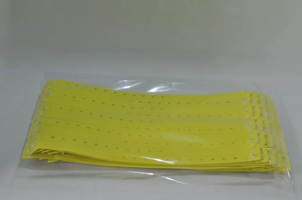 Yellow Plastic Wristbands- 100 Count More Sturdy Wristbands For Parties Events Identity Tag 16mm x 250mm