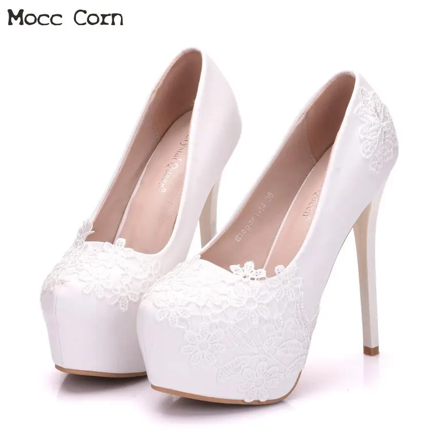 Женские белые свадебные туфли на платформе и высоком каблуке с кружевом лодочки