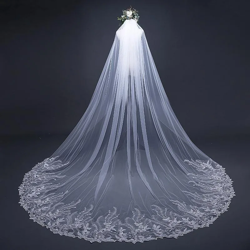 

2020 Charming Bridal Veils Cathedral Length Lace Applique Bride Wedding Veils with Combs Hair Accessories Velo vestido de novia
