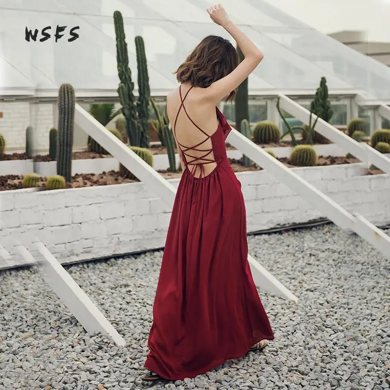 Летнее платье винно-Красного цвета на тонких бретельках без бретелек с открытой