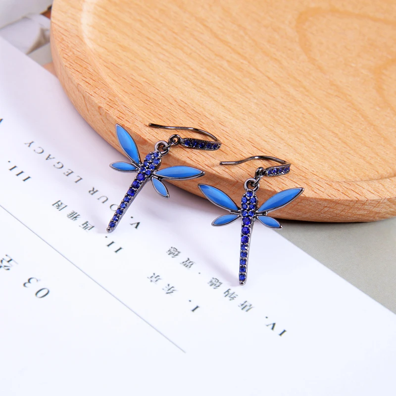 Серьги-подвески в виде стрекозы 4 цвета красный синий розовый и черный |