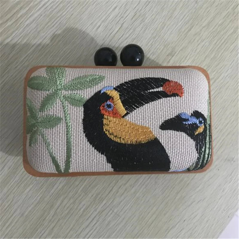Parrot embroidery Design Messenger Bag Fashion Wood Style Women's Party Clutch Bag Chains Purse Ladies Mini Shoulder Bag Flap