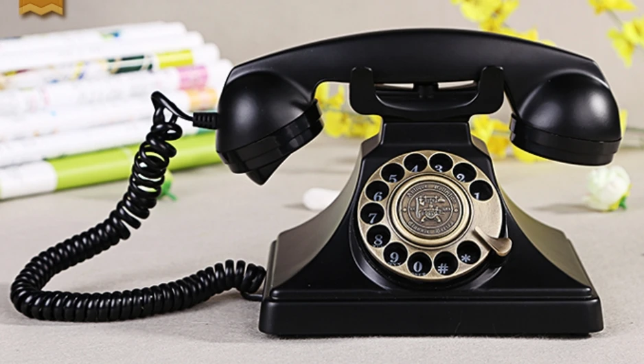 старинный телефон. телефон домашний телефон камера. аппарат телефонный та-68 (атс) цб. дом телефон. телефонный аппарат стационарный.