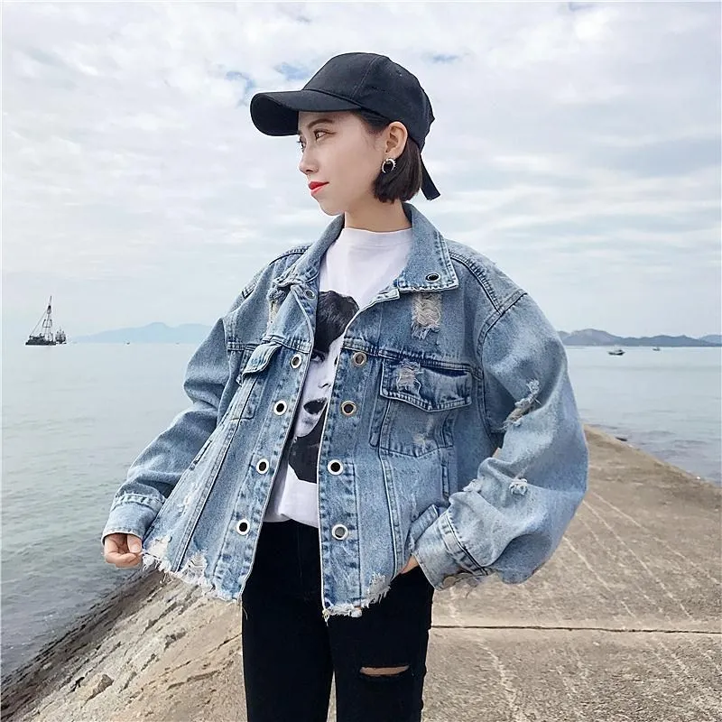 Женская джинсовая куртка с потертостями длинным рукавом Весенняя Свободная