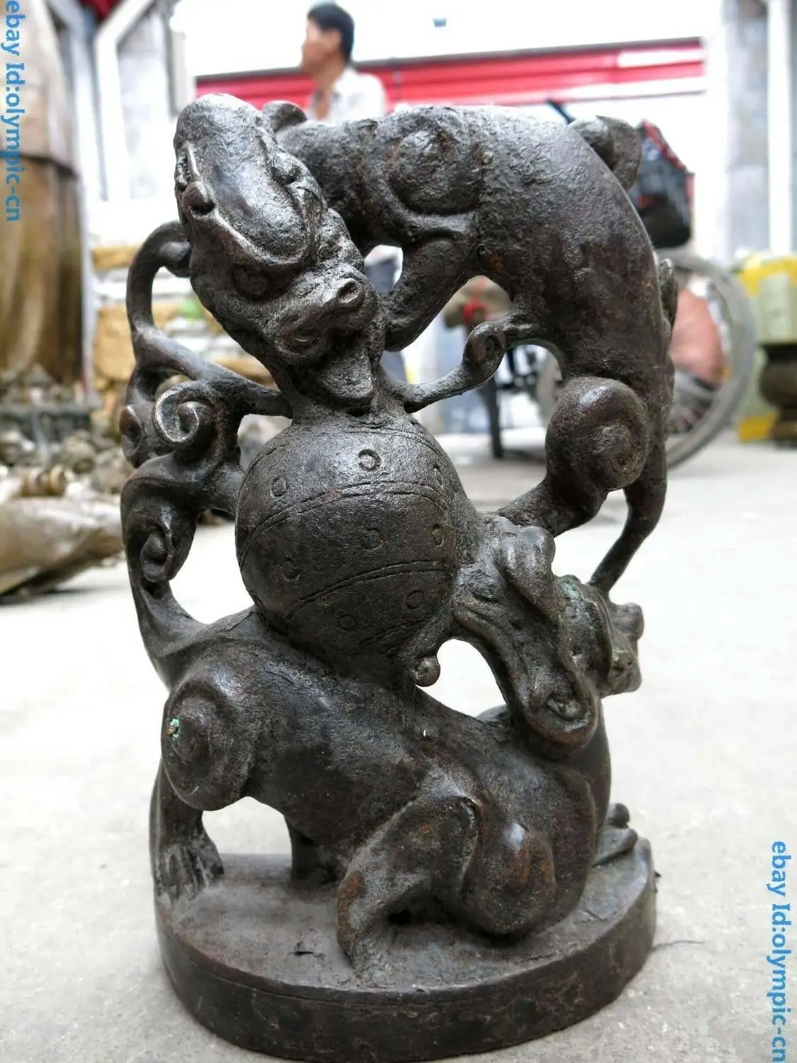 

11" China old Iron carved fine two dragon play bead Statue