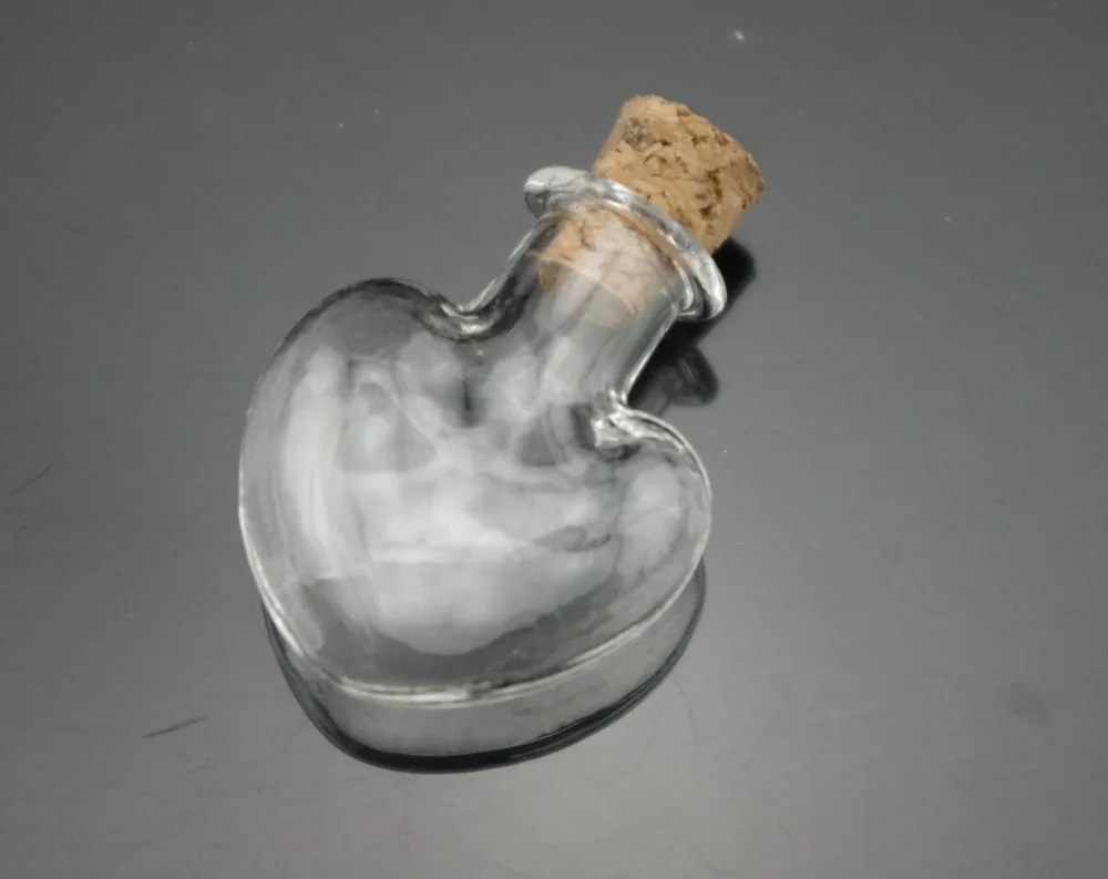 

5pcs Heart Shaped Clear Glass Bottle Vial Miniature with Cork Stopper and Hook