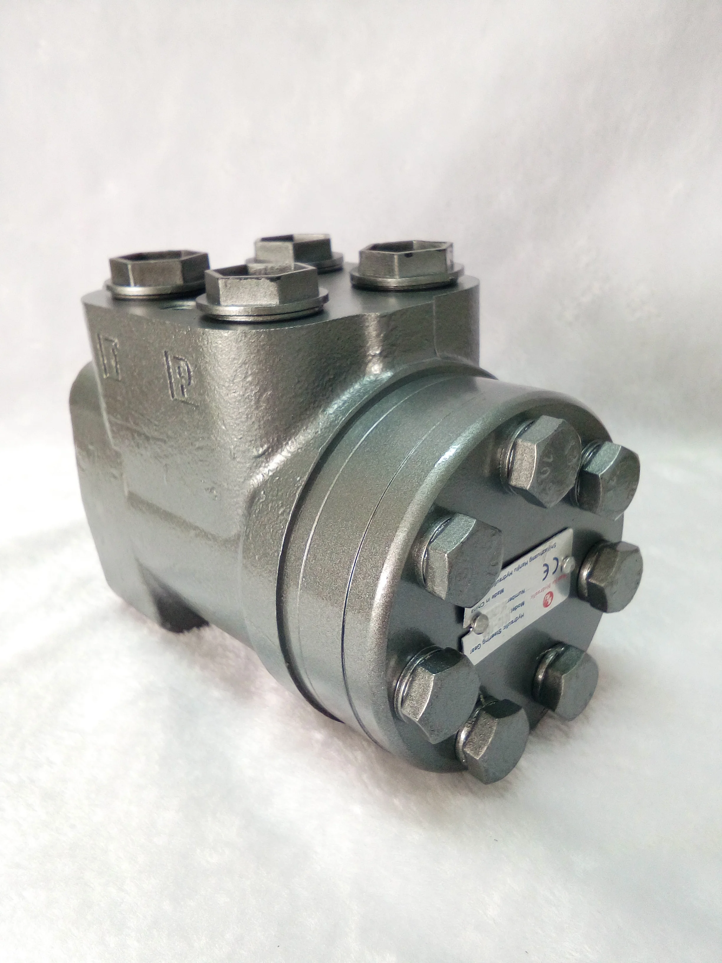 

Hydraulic steering valve tractor