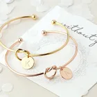 Подарок для подруги, браслет с инициалом, подарок на день Святого Валентина, для подружки невесты, свадебный сувенир