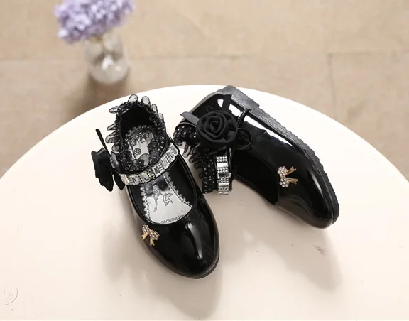 Лидер продаж черные и красные кожаные туфли для девочек вечерние детские