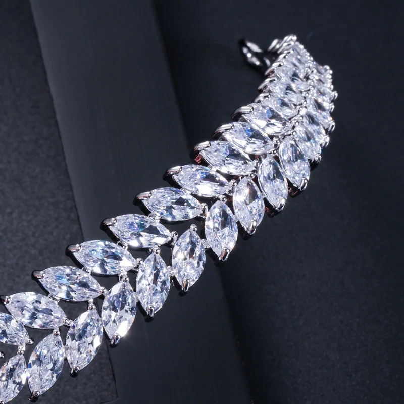 Роскошный благородный дизайн Pera Свадебная большая форма маркиза Цирконий камень