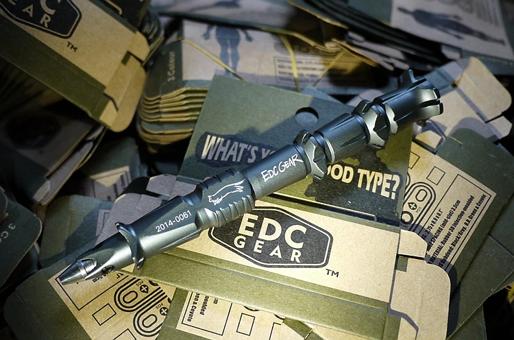 EDC шестерни самообороны ЧПУ Жесткий анодированный алюминиевый сплав тактическая ручка Открытый Кемпинг атака Ручка выживания инструмент