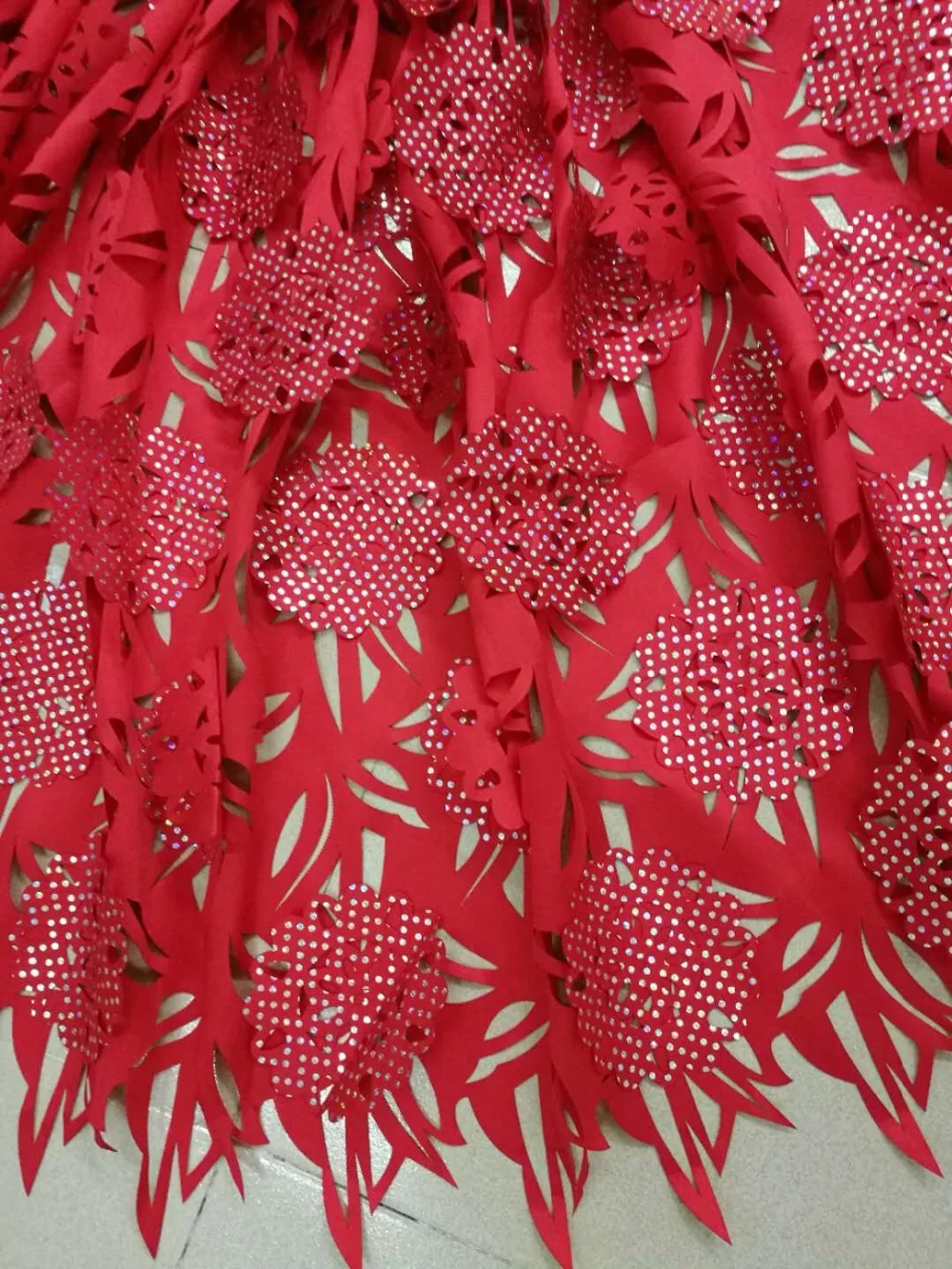 

Beautiful African laser cut Lace Fabric High Quality French tulle Lace Fabric For Nigerian Wedding or Party dress JUNCJUN185