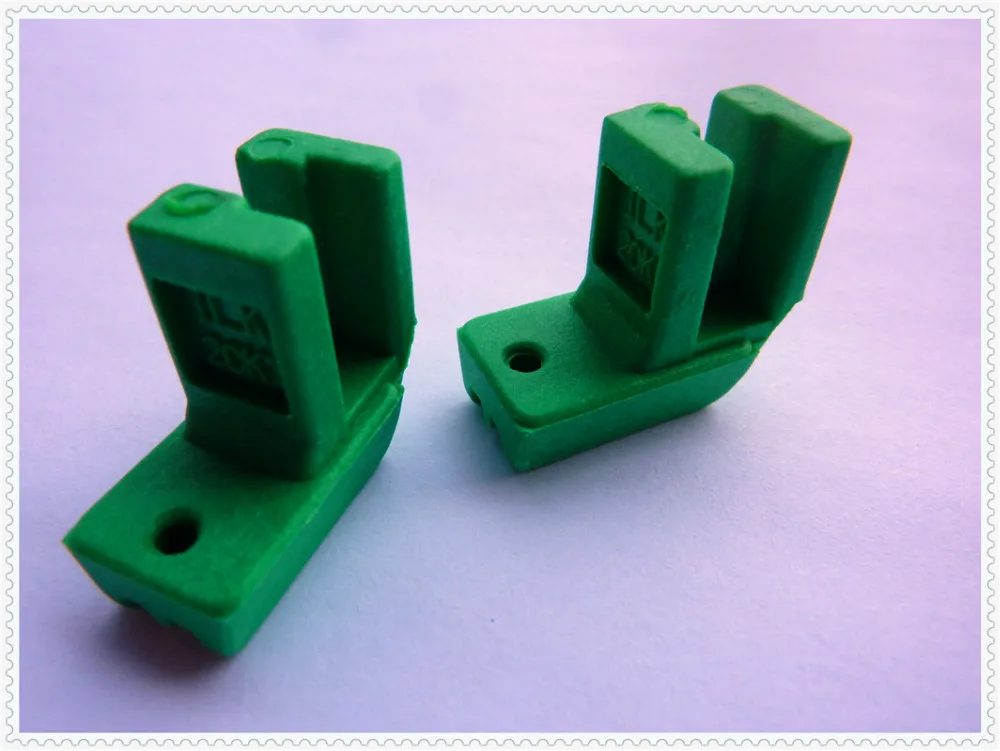 Детали для швейной машины лапка с невидимой молнией пластиковый материал 2