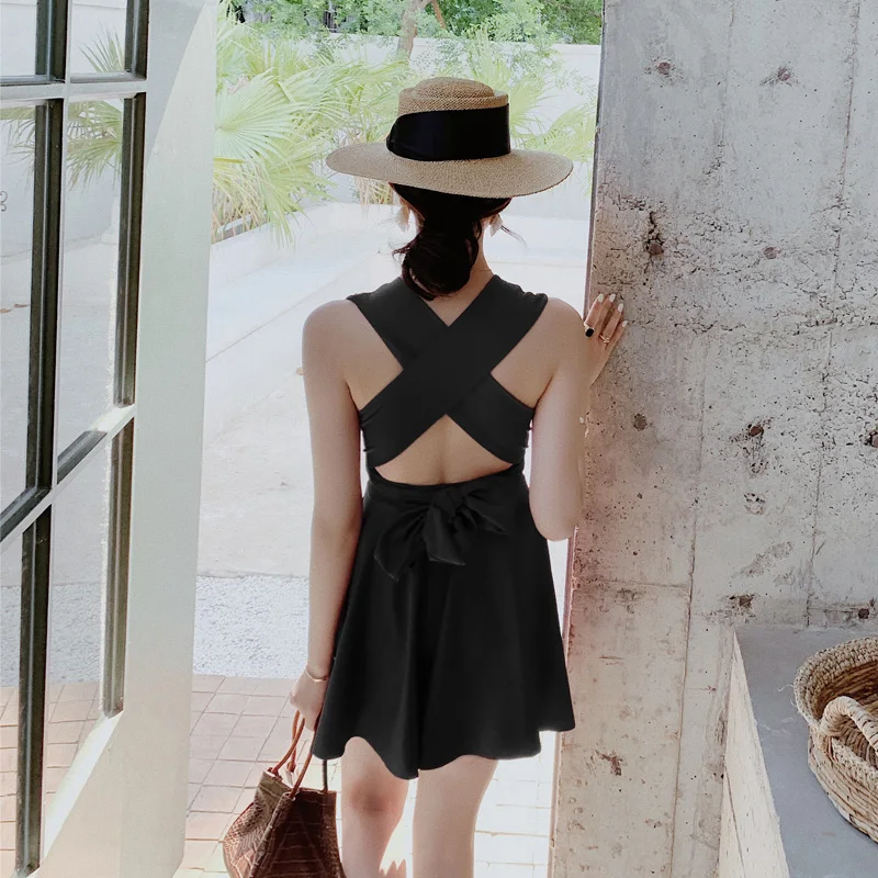 Summer Sexy V-neck skirt One-piece Swimsuit 2019 New Arrival Slim Back cross Swimwear Beach Women Bathing Suits | Спорт и