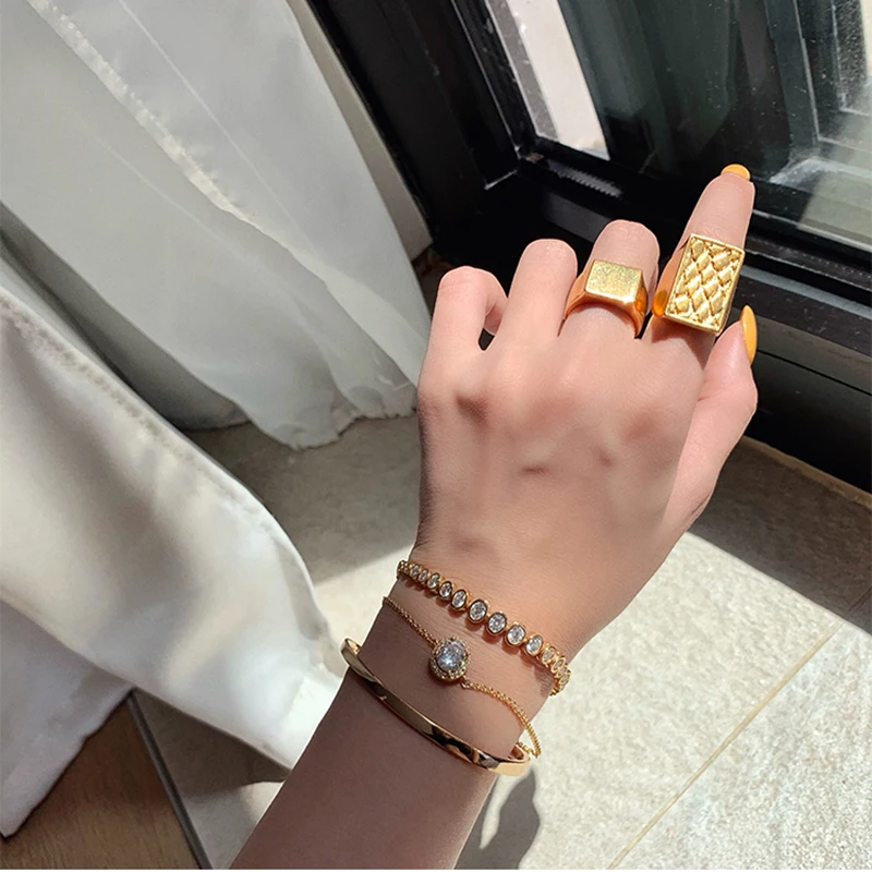Peri'sBox Instajewelry Золотое текстурированное прямоугольное кольцо для женщин массивные большие кольца модные геометрические ювелирные изделия