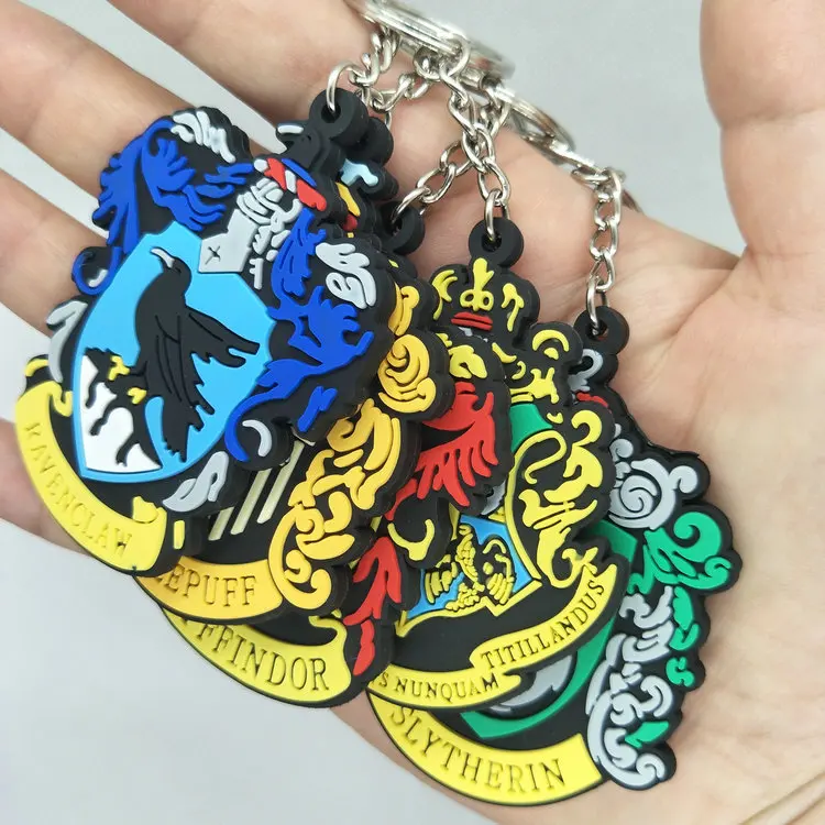 Хогвартс Школа колдовства и волшебства брелок Гриффиндор Hufflepuff Ravenclaw Слизерин Забавный мультфильм ПВХ брелок подарок