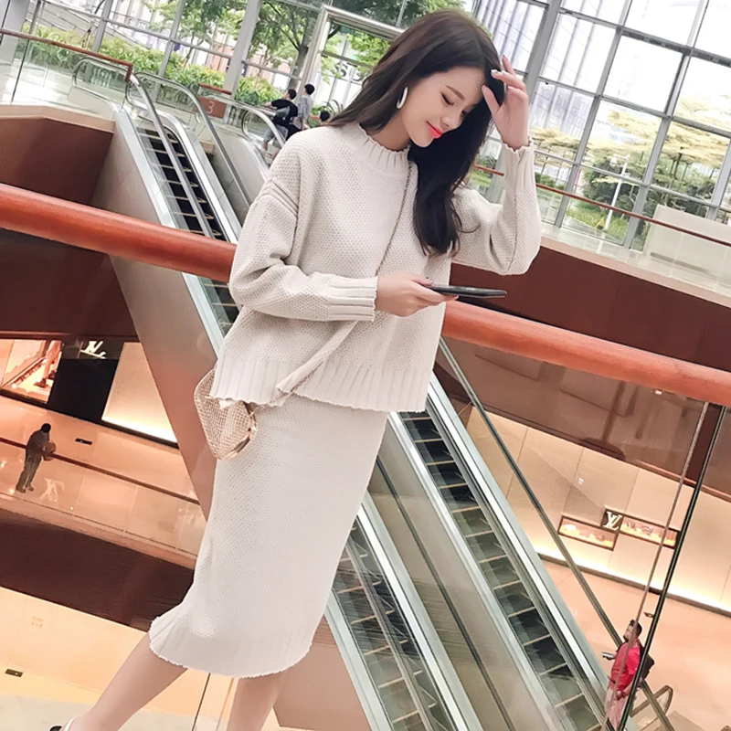 Женский трикотажный комплект из 2 предметов пуловер с длинным рукавом и юбка