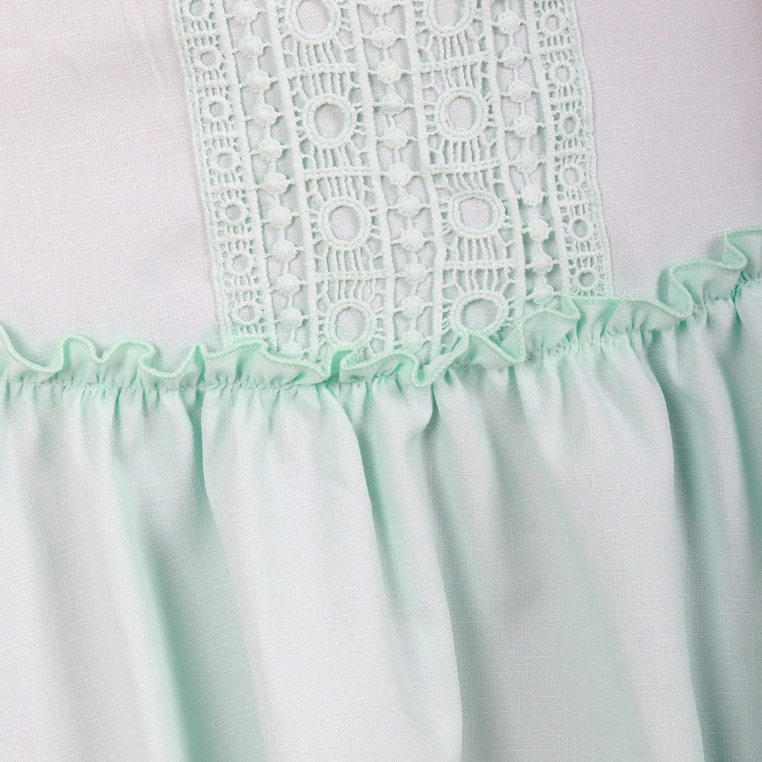 Сексуальное кружевное платье с открытой спиной и глубоким V-образным вырезом