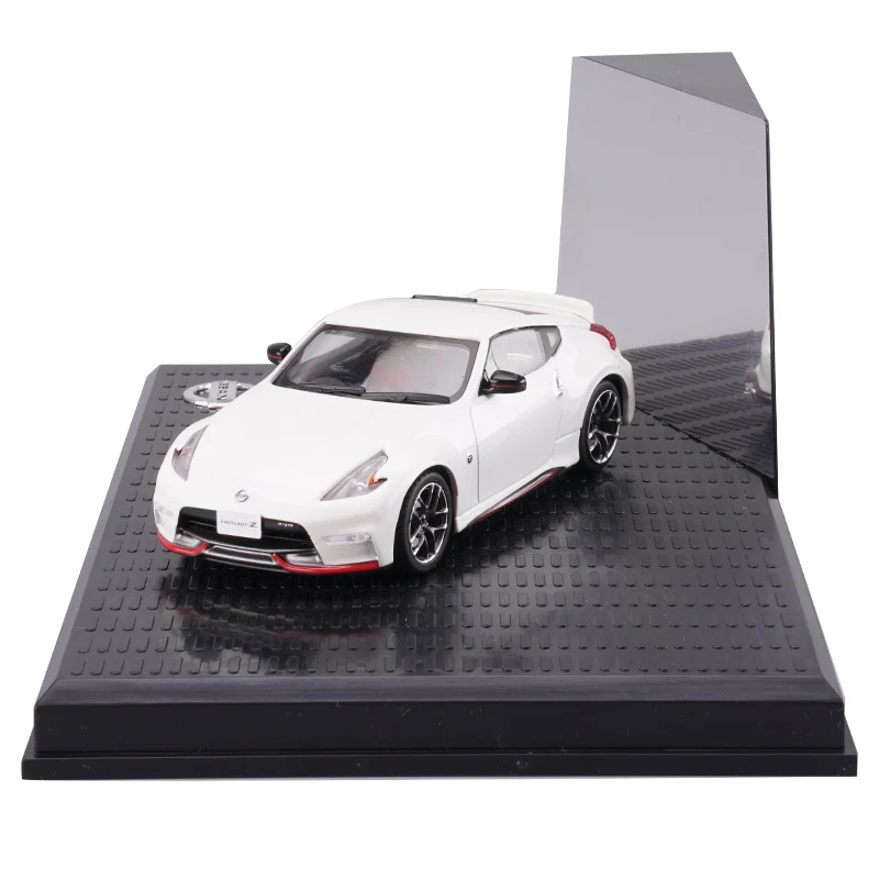 Модель автомобиля Nissan FALRLADY 370Z с высокой имитацией коллекция украшений модель