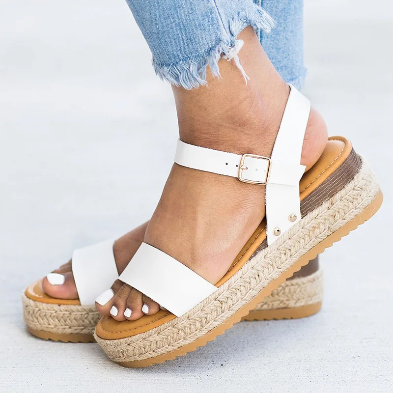 Женские сандалии на платформе повседневные летние шлепанцы танкетке