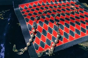 silver chain 1 шт. супер клевые солнцезащитные очки специальные солнцезащитные очки с жемчугом для кукол Blyth аксессуары золотые/Серебряные очки цепи очки для кукол - Цвет: silver chain