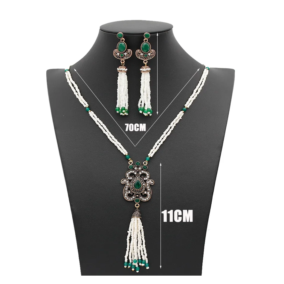 Женский ювелирный комплект из колье и серёг золотого цвета | Украшения